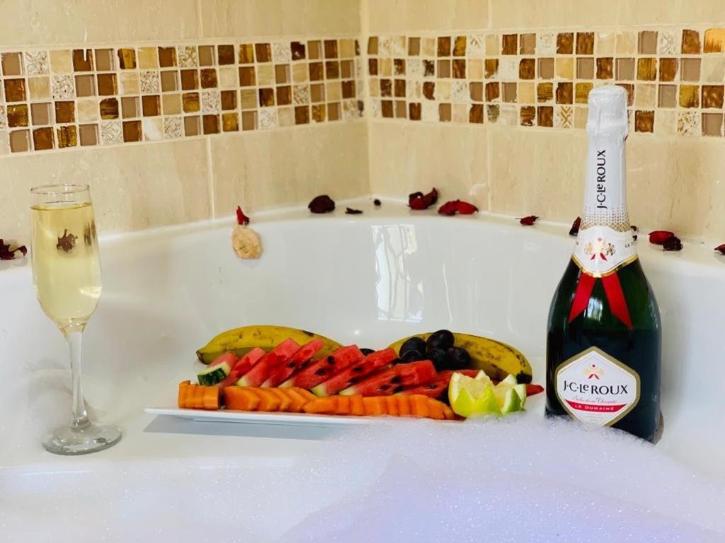 Open House Boutique Hotel Манзини Екстериор снимка